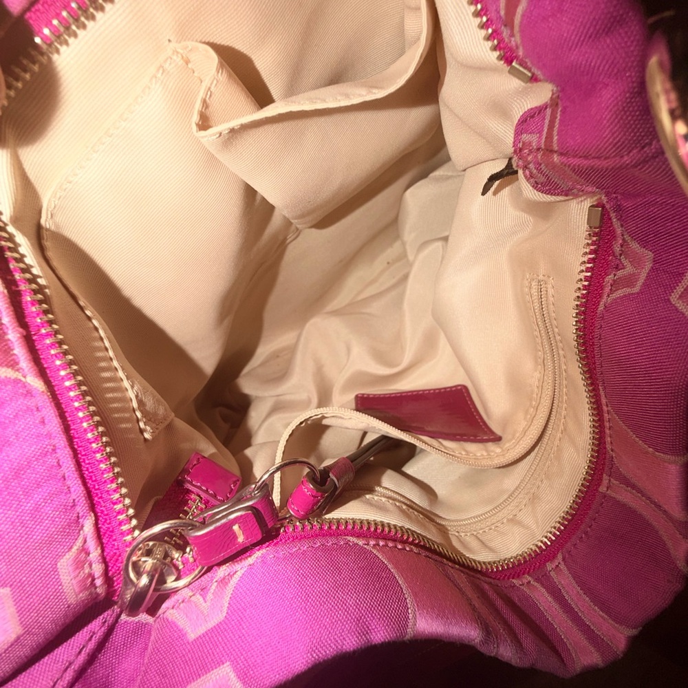 Pink Signature-Pattern Hobo/File Bag - Picture 9 of 9